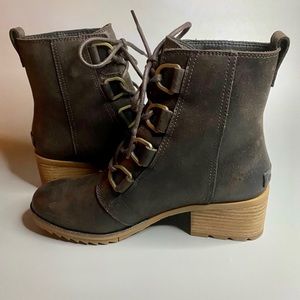 Sorel Cate lace-up waterproof boots in Major color size 8